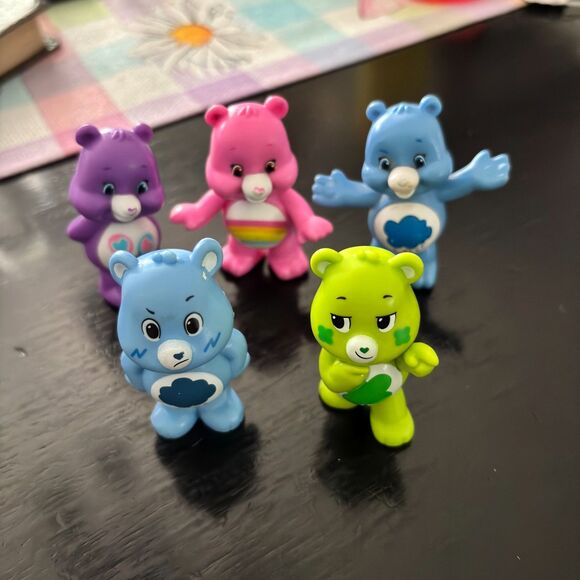 Lot Of 5 TCFC 2.5" Care Bear PVC Figures Toy Play Set Action Figures - Picture 3 of 3